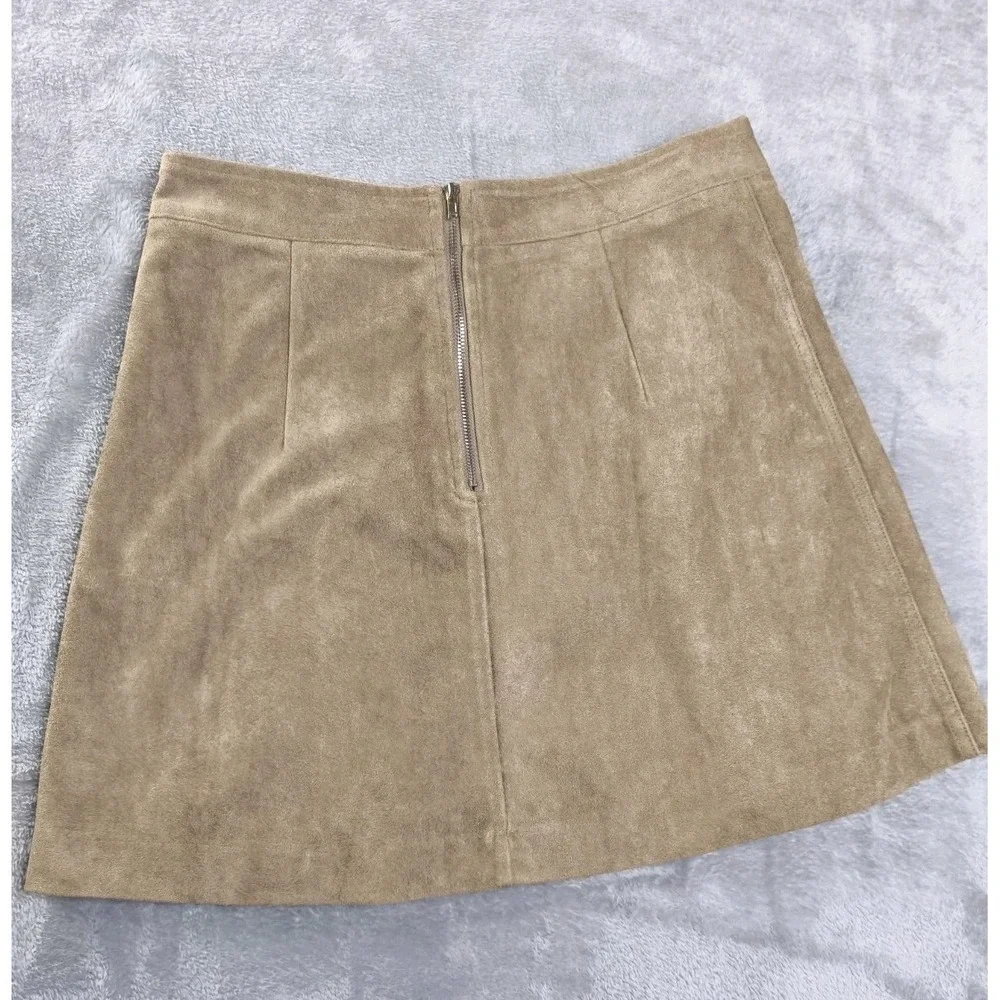 She + Sky Faux Suede Mini Skirt Womens Small Tan Lace Up Boho Western‎